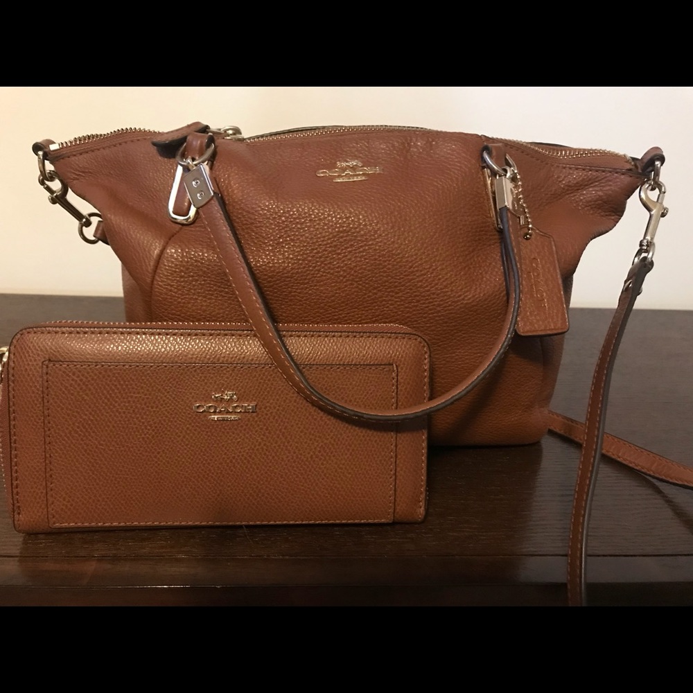 Coach purse and wallet